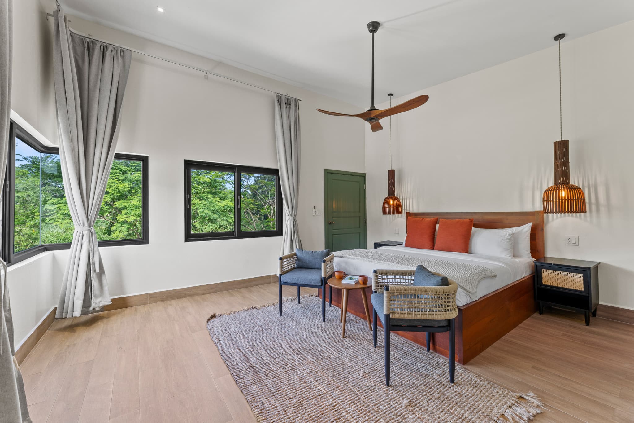 JC-CUELLAR-THE-BANKS-ROOMS-7647